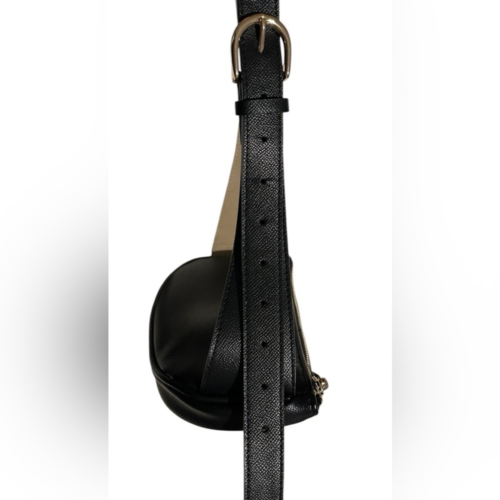 An Inc International Concepts belt bag/fanny pack. - Picture 4 of 13